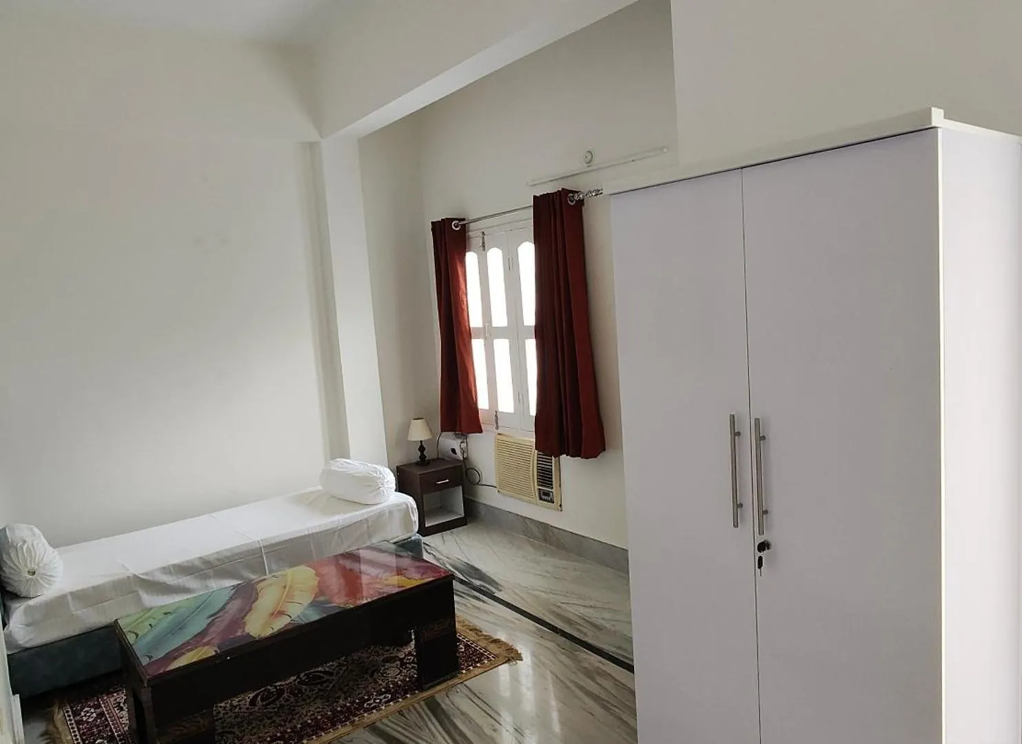بيت ضيافة Shivoham Suites فاراناسي